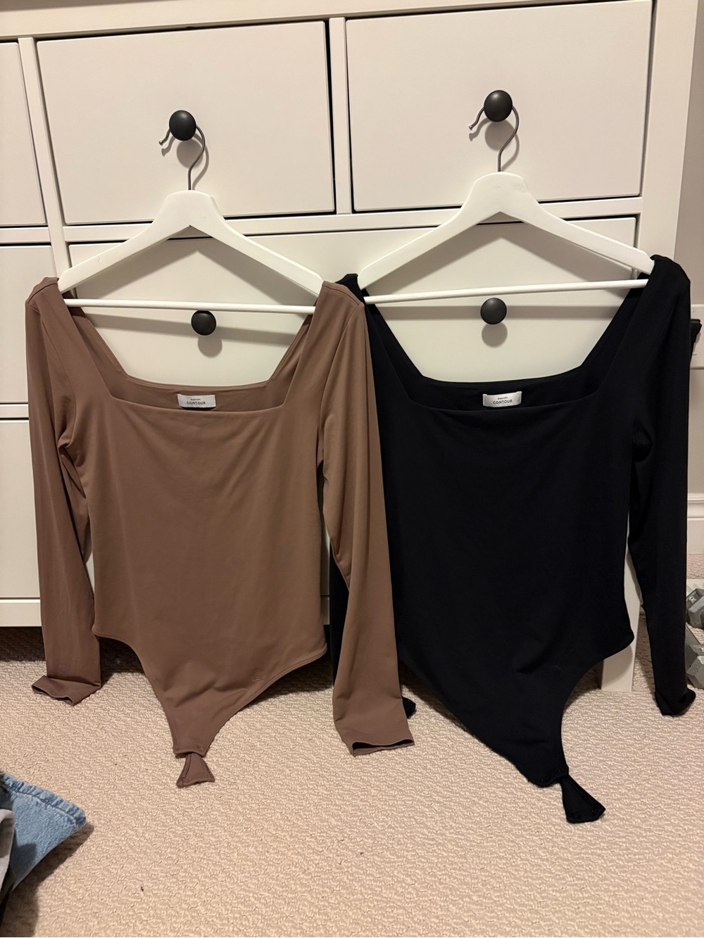 40 FOR BOTH

Aritzia Square Neck Long Sleeve Bodysuit in Brown and Black